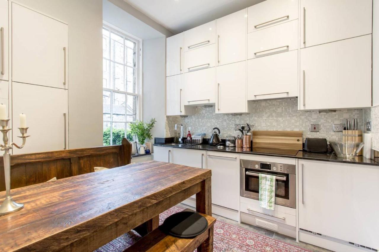 Joivy Converted Flat In Historic Building In New Town Edinburgh Bagian luar foto
