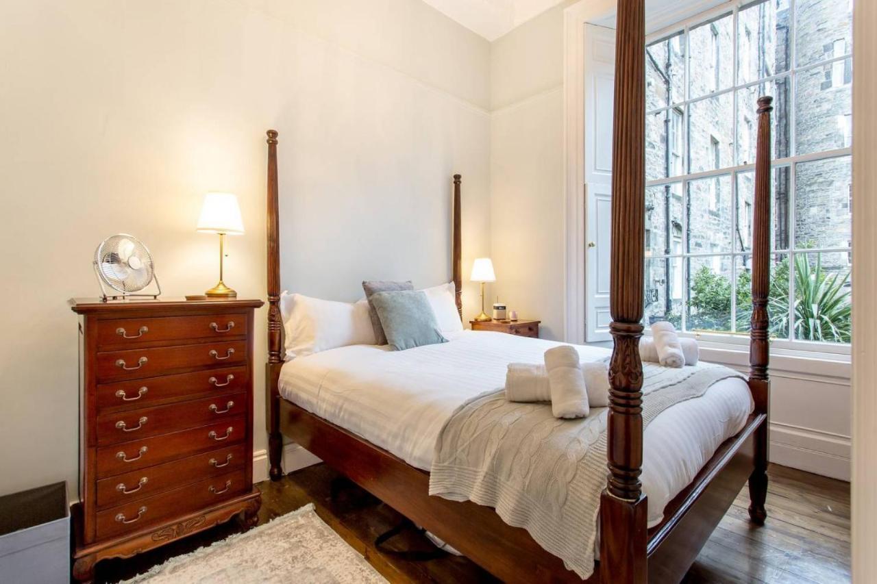 Joivy Converted Flat In Historic Building In New Town Edinburgh Bagian luar foto